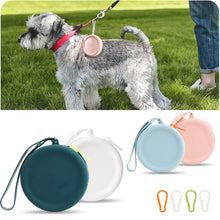 Load image into Gallery viewer, Silicone Dog Treat Pouch with Carabiner, Kids Round Zipper Closure Pouch, Dog Training Pouch, Pocket Size, Cat Snack Bag
